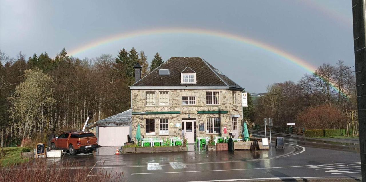 Auberge Au Pont De Villettes Lierneux Exteriör bild